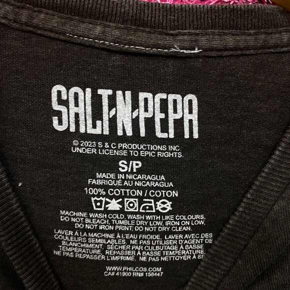 Salt N Pepa Mineral Wash Rap Tshirt size Small - Picture 4 of 4
